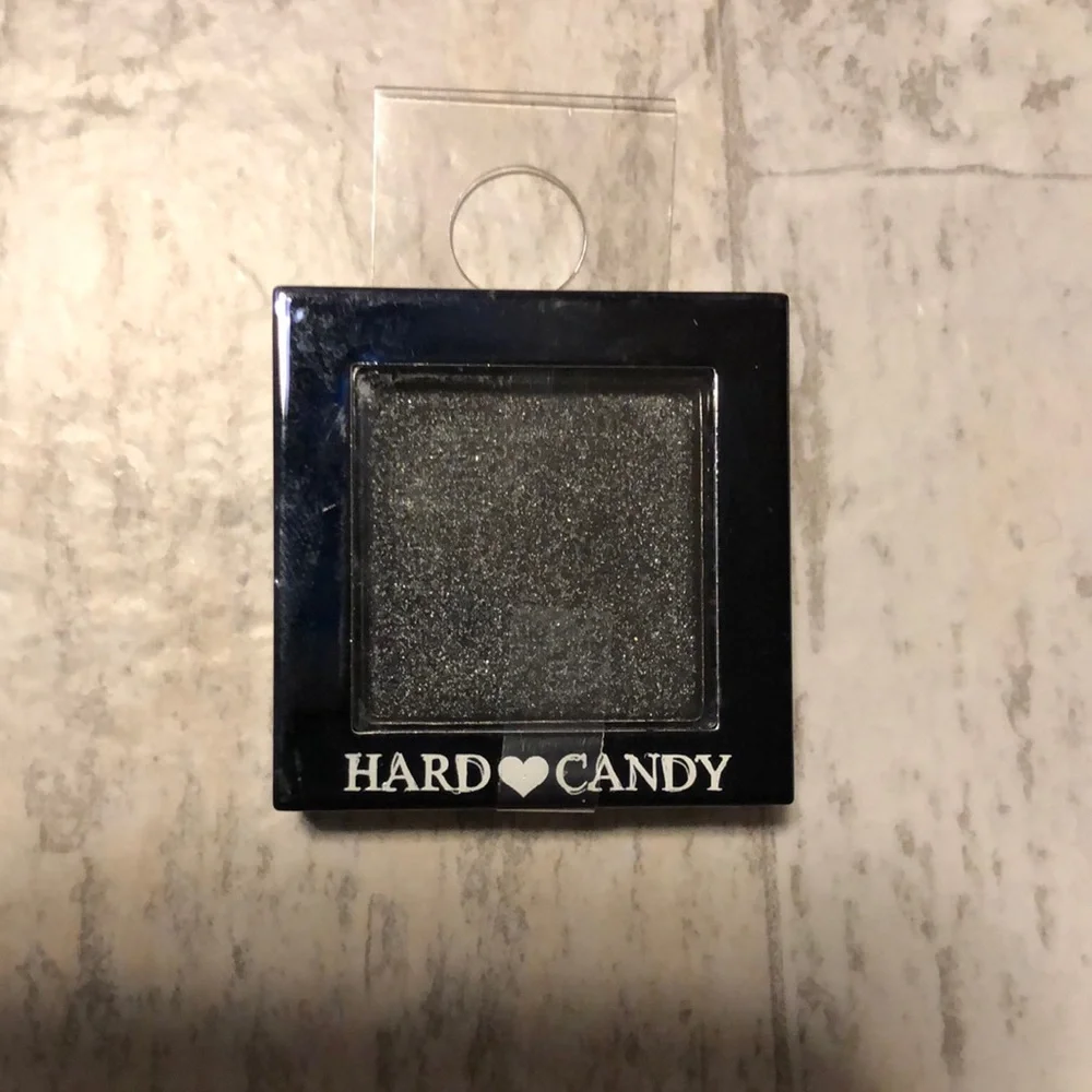 Hard Candy Single & Loving It Eyeshadow Night Out - Picture 2 of 3